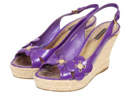 фиолетовые туфли из лакированной кожи